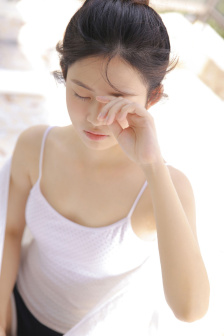 动漫比基尼三角裤美女